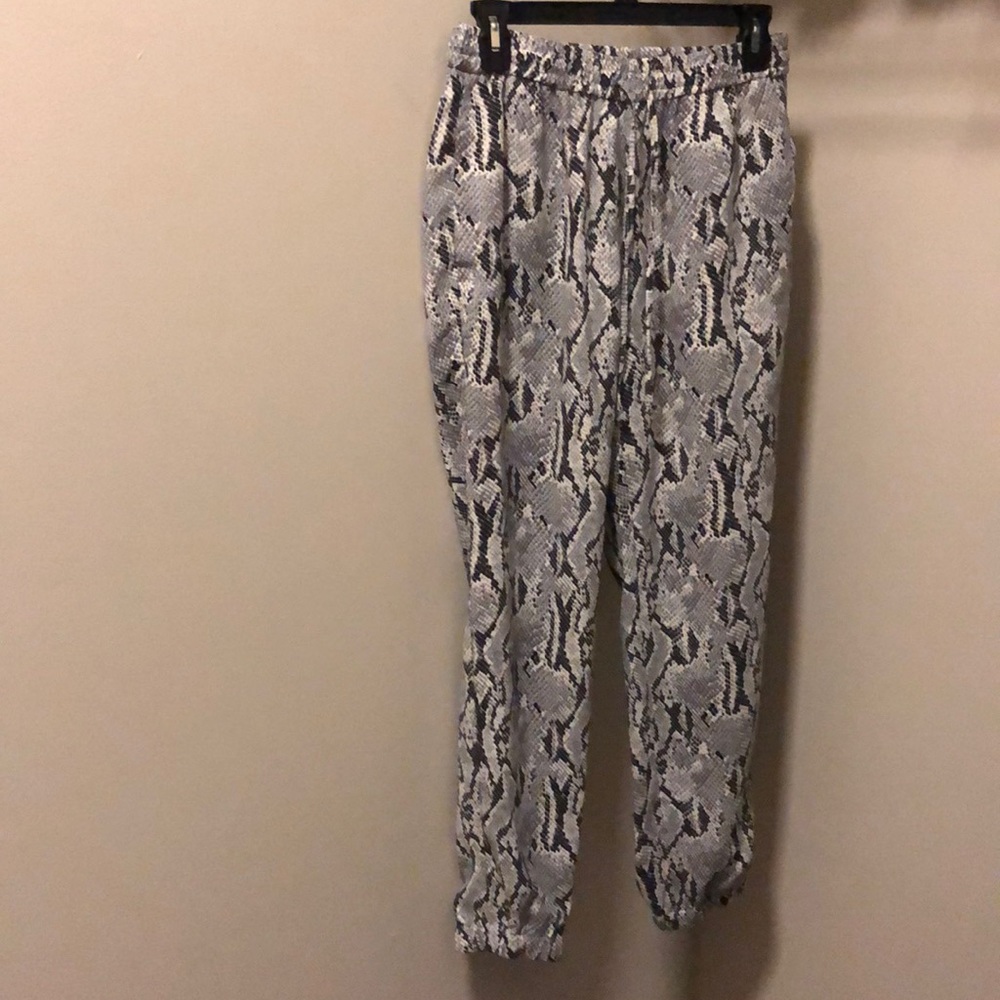 3/$20 or *free Express snakeskin print joggers